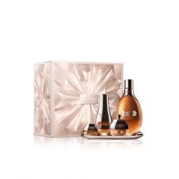 The Genaissance De La Mer Collection