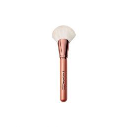 M.A.C 143s Bronzer Fan Brush